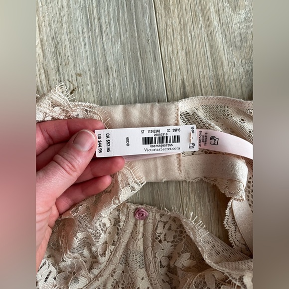 NWT Victoria’s Secret Dream Angels Wicked Unlined Lace Balconette Bra - 40DD - Picture 7 of 8